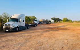 Executive Inn & Suites